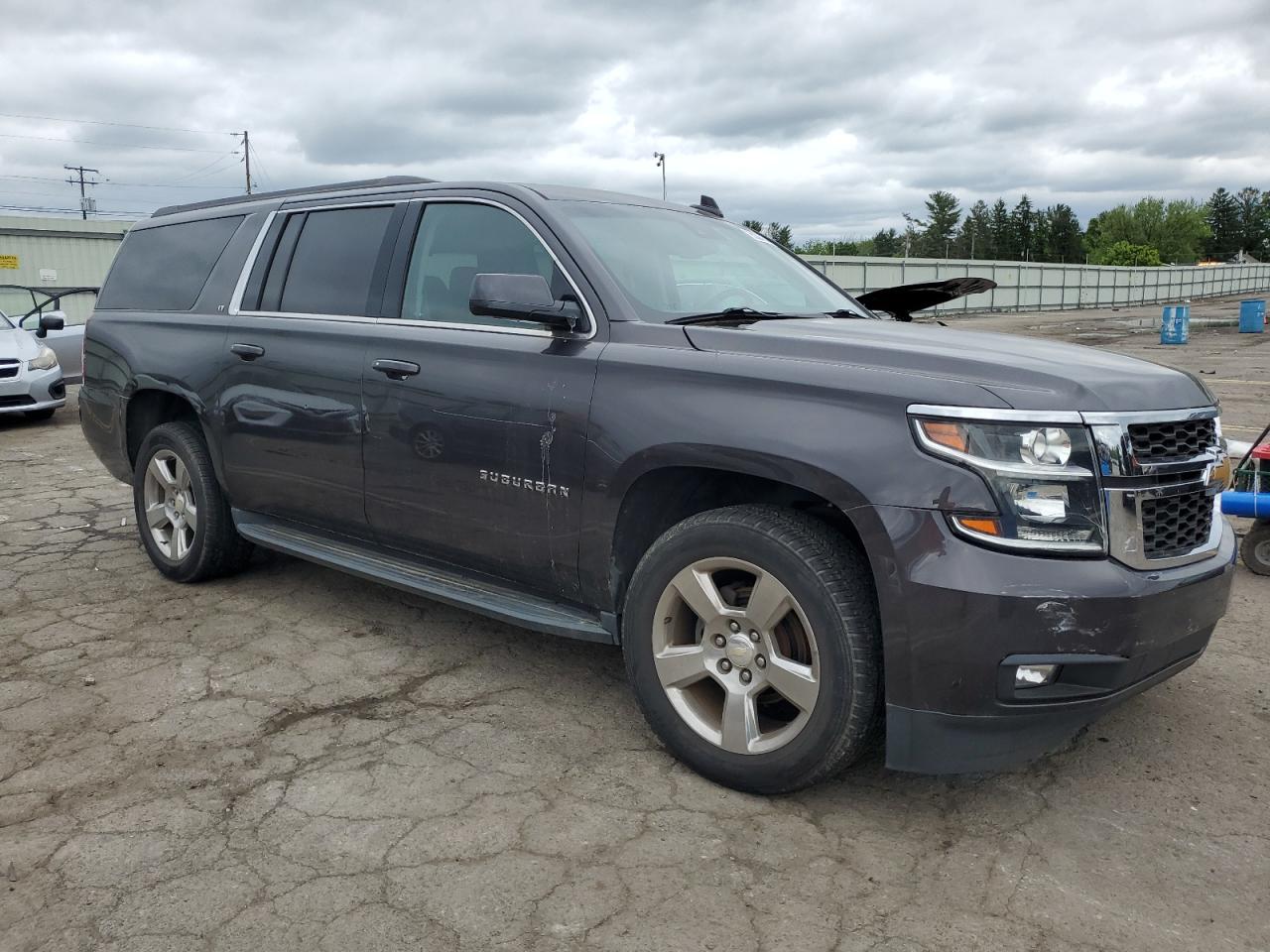 Photo 3 VIN: 1GNSKHKC2HR126268 - CHEVROLET SUBURBAN 