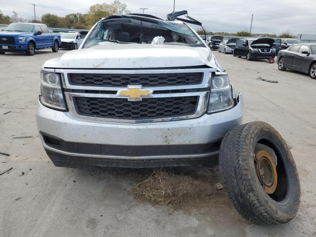 Photo 4 VIN: 1GNSKHKC2JR212721 - CHEVROLET SUBURBAN 