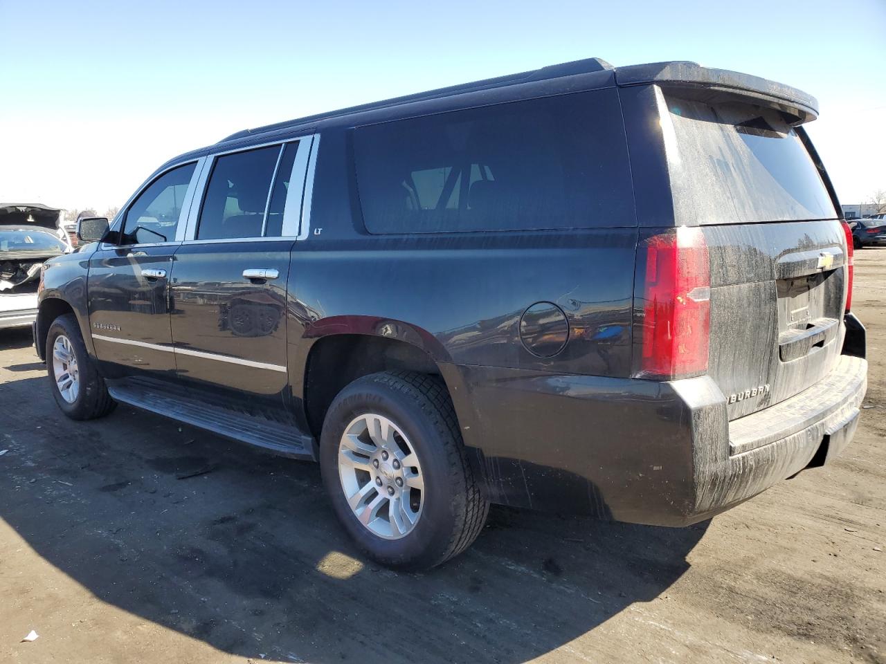 Photo 1 VIN: 1GNSKHKC3HR147565 - CHEVROLET SUBURBAN 