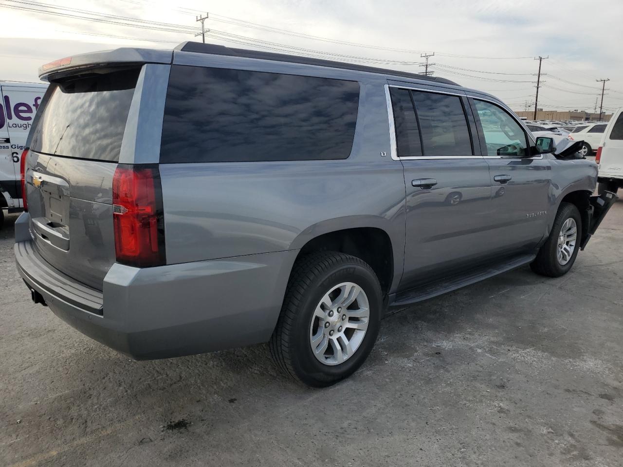 Photo 2 VIN: 1GNSKHKC3KR159626 - CHEVROLET SUBURBAN 