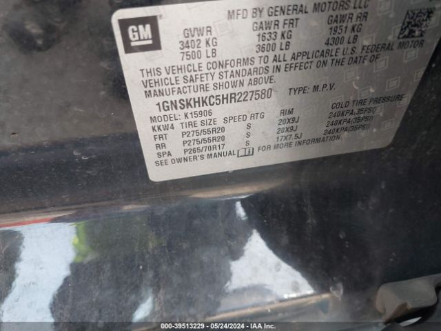 Photo 8 VIN: 1GNSKHKC5HR227580 - CHEVROLET SUBURBAN 