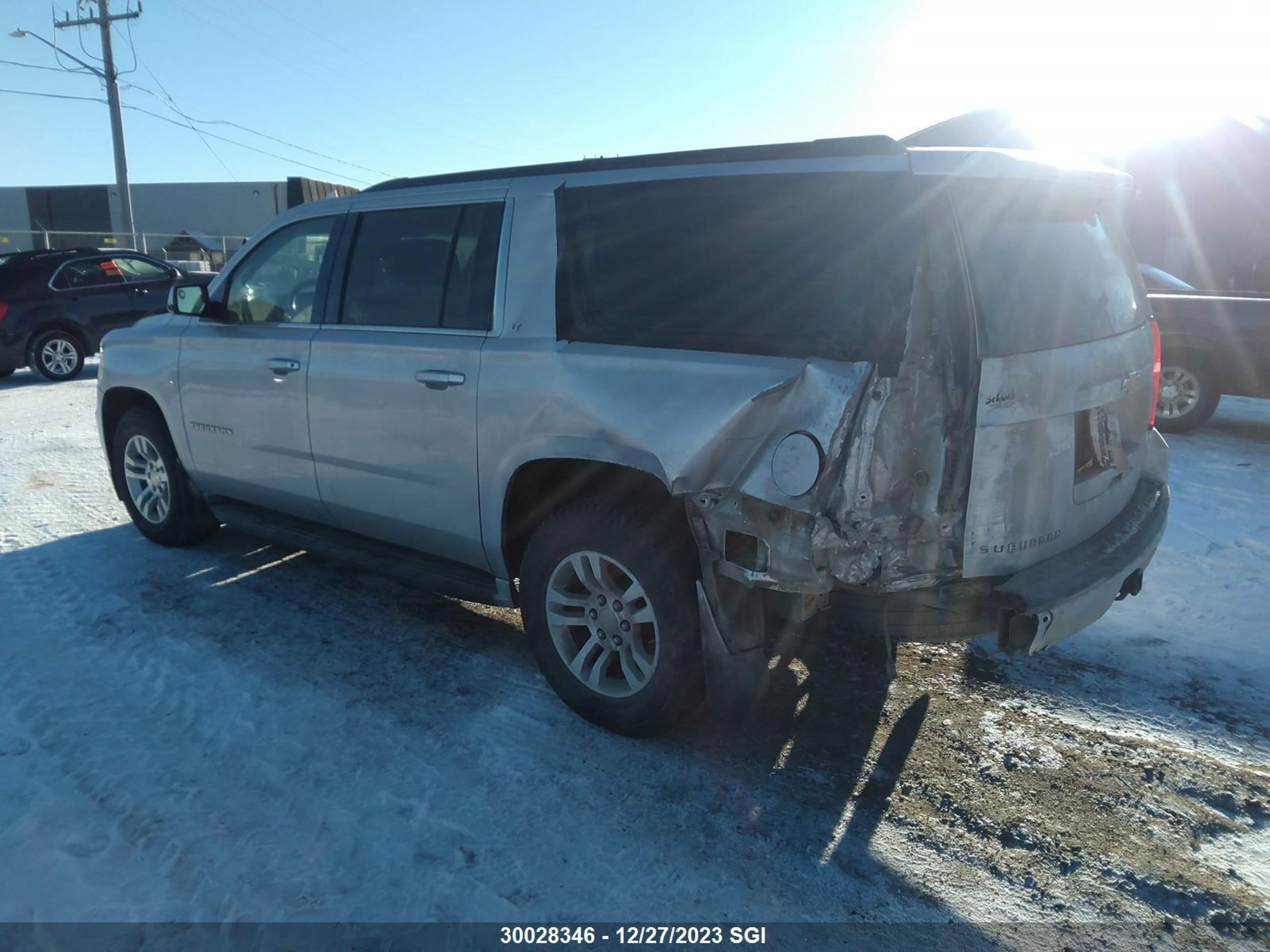 Photo 2 VIN: 1GNSKHKC6GR101565 - CHEVROLET SUBURBAN 