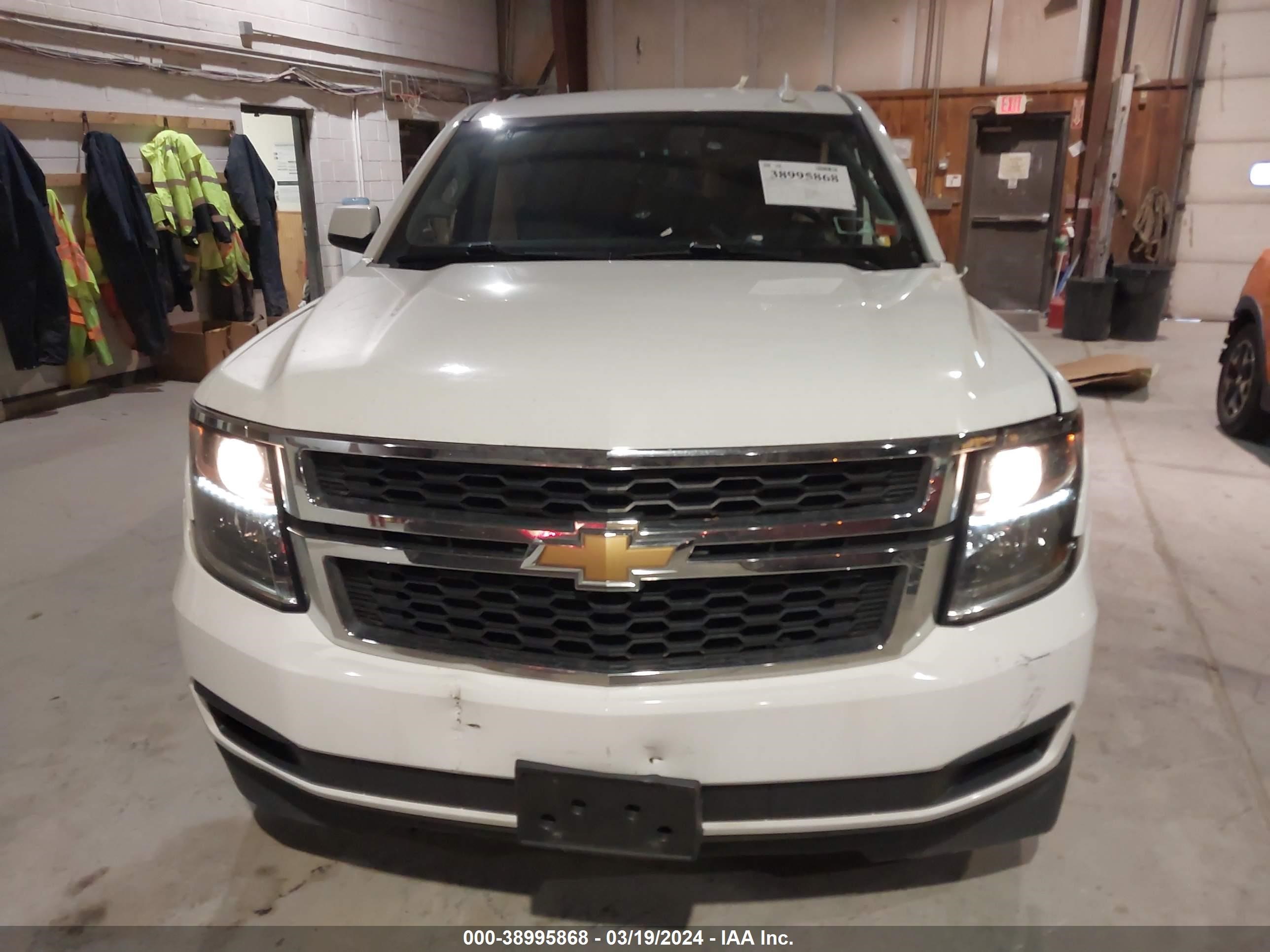 Photo 11 VIN: 1GNSKHKC8KR333657 - CHEVROLET SUBURBAN 