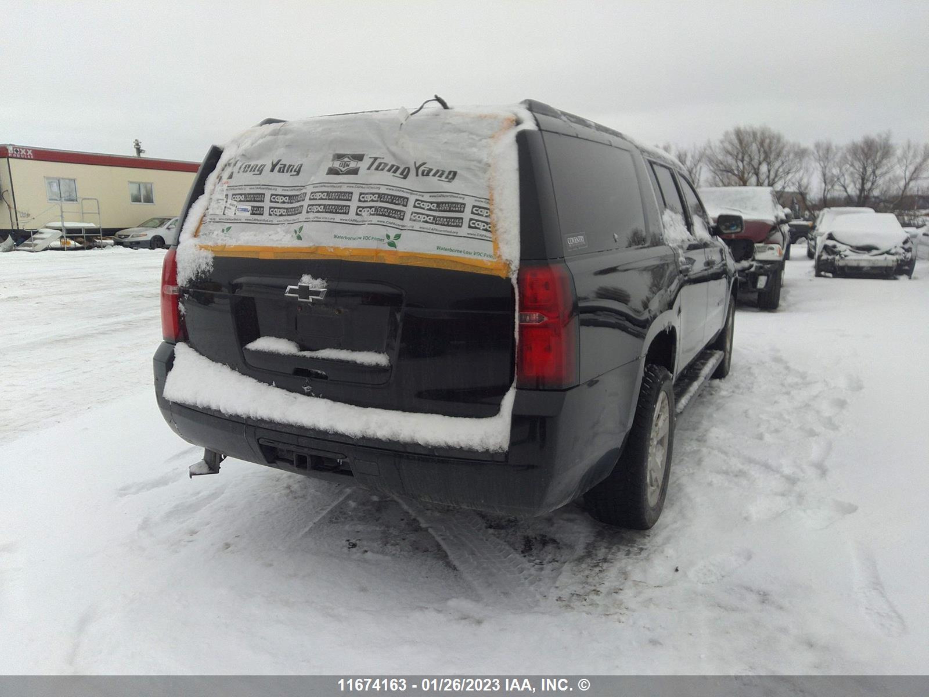 Photo 3 VIN: 1GNSKHKC9GR338292 - CHEVROLET SUBURBAN 