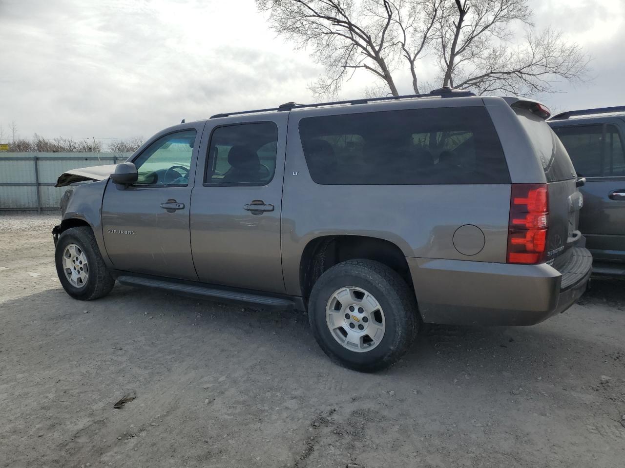 Photo 1 VIN: 1GNSKJE30BR212964 - CHEVROLET SUBURBAN 