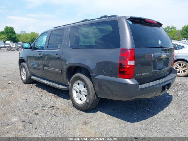 Photo 2 VIN: 1GNSKJE30BR279936 - CHEVROLET SUBURBAN 1500 