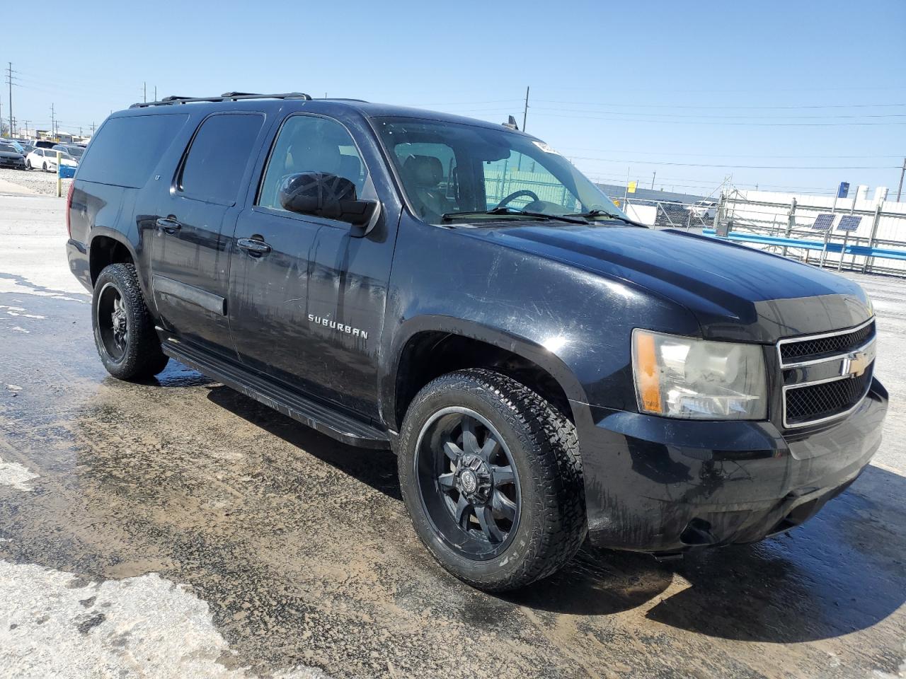 Photo 3 VIN: 1GNSKJE31BR210205 - CHEVROLET SUBURBAN 