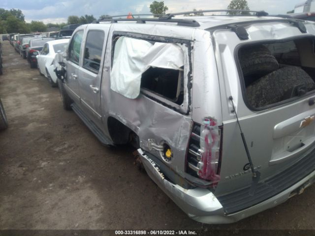 Photo 2 VIN: 1GNSKJE31BR367989 - CHEVROLET SUBURBAN 