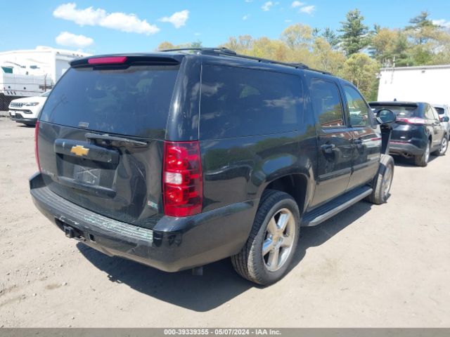 Photo 3 VIN: 1GNSKJE32BR147910 - CHEVROLET SUBURBAN 1500 