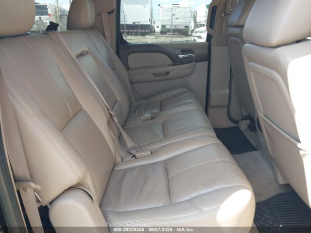 Photo 7 VIN: 1GNSKJE32BR147910 - CHEVROLET SUBURBAN 1500 