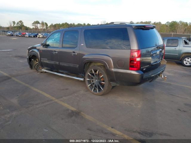 Photo 2 VIN: 1GNSKJE34BR146242 - CHEVROLET SUBURBAN 1500 