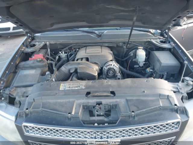 Photo 9 VIN: 1GNSKJE34BR146242 - CHEVROLET SUBURBAN 1500 