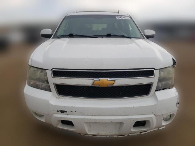 Photo 4 VIN: 1GNSKJE34BR212238 - CHEVROLET SUBURBAN 