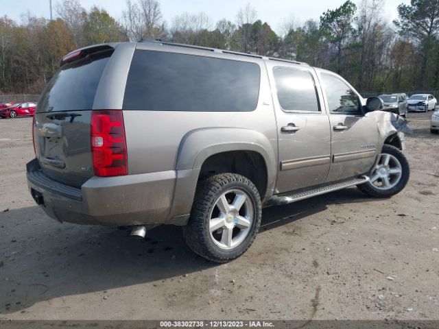 Photo 3 VIN: 1GNSKJE35BR143222 - CHEVROLET SUBURBAN 1500 