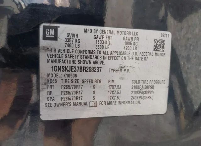 Photo 8 VIN: 1GNSKJE37BR268237 - CHEVROLET SUBURBAN 