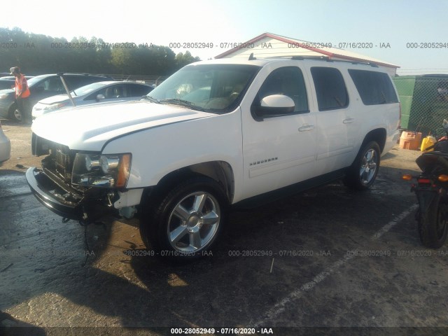 Photo 1 VIN: 1GNSKJE39BR147385 - CHEVROLET SUBURBAN 