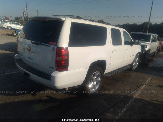 Photo 3 VIN: 1GNSKJE39BR147385 - CHEVROLET SUBURBAN 