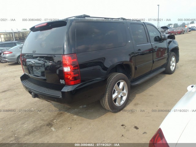 Photo 3 VIN: 1GNSKJE70DR117441 - CHEVROLET SUBURBAN 