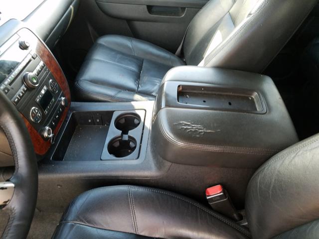 Photo 8 VIN: 1GNSKJE70DR268103 - CHEVROLET SUBURBAN K 