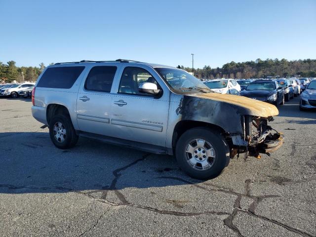 Photo 3 VIN: 1GNSKJE71CR154917 - CHEVROLET SUBURBAN K 