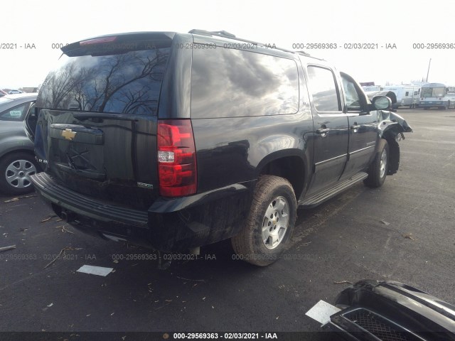 Photo 3 VIN: 1GNSKJE71CR168171 - CHEVROLET SUBURBAN 