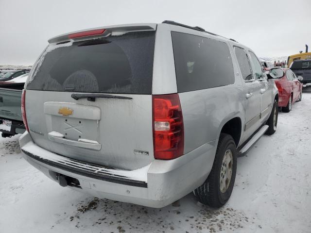 Photo 2 VIN: 1GNSKJE71CR319459 - CHEVROLET SUBURBAN 