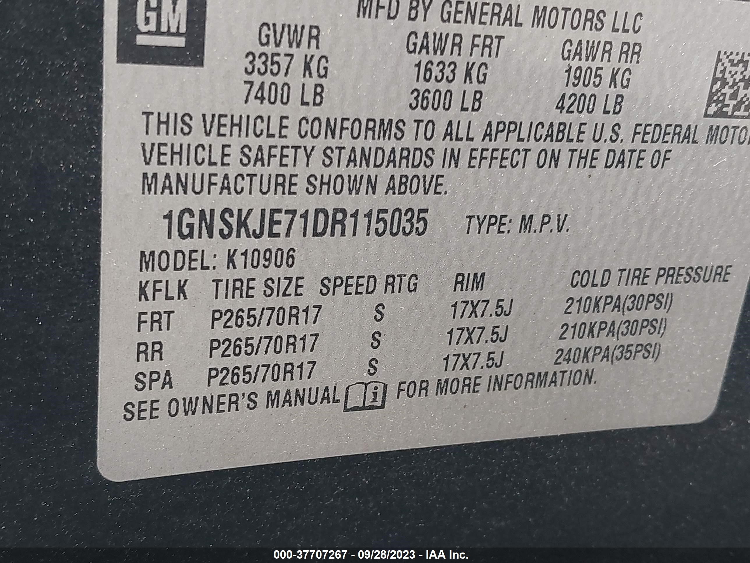 Photo 8 VIN: 1GNSKJE71DR115035 - CHEVROLET SUBURBAN 