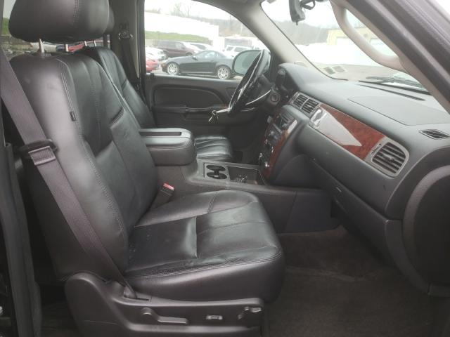 Photo 4 VIN: 1GNSKJE71DR152733 - CHEVROLET SUBURBAN K 