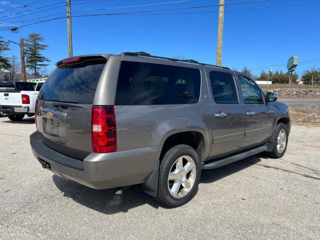 Photo 3 VIN: 1GNSKJE72DR197423 - CHEVROLET SUBURBAN 