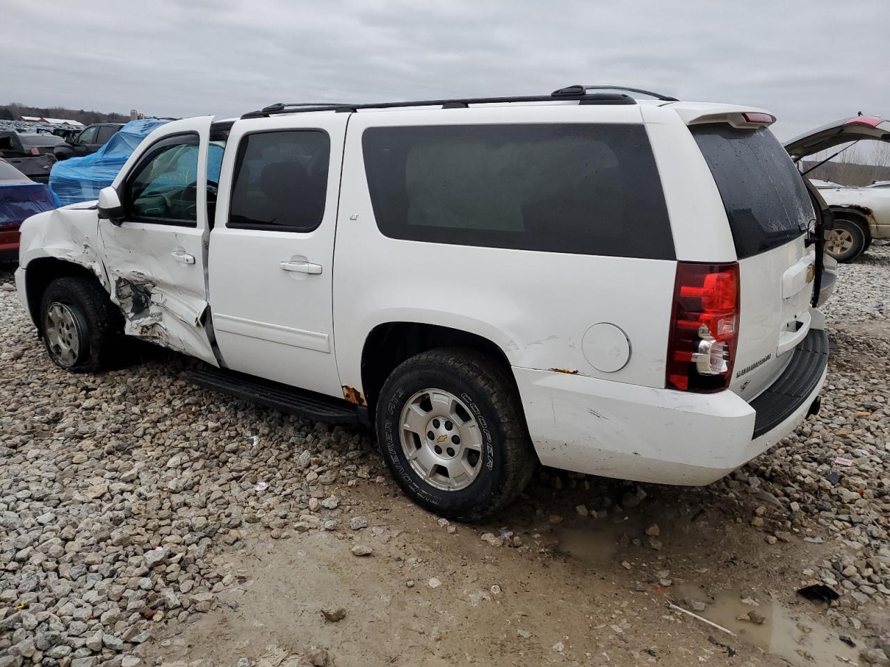 Photo 1 VIN: 1GNSKJE72DR307225 - CHEVROLET SUBURBAN 