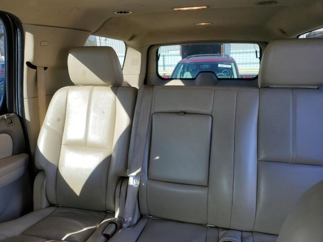 Photo 9 VIN: 1GNSKJE72DR329306 - CHEVROLET SUBURBAN 