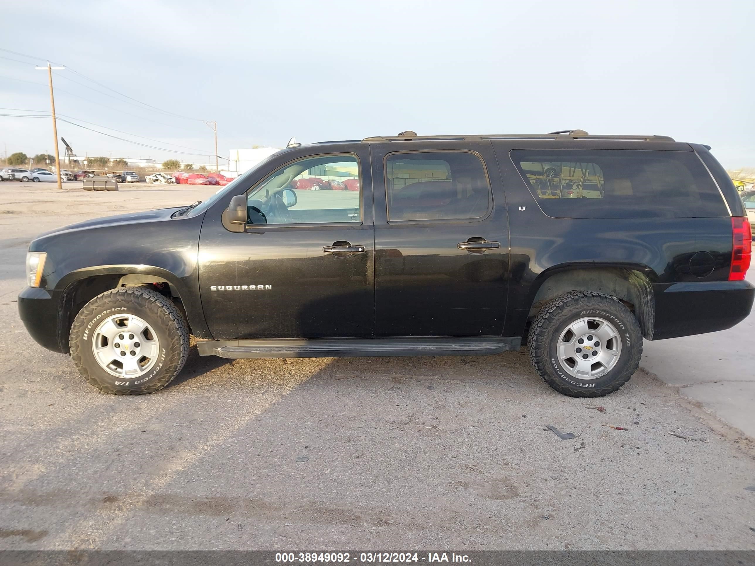 Photo 12 VIN: 1GNSKJE73DR218313 - CHEVROLET EXPRESS 