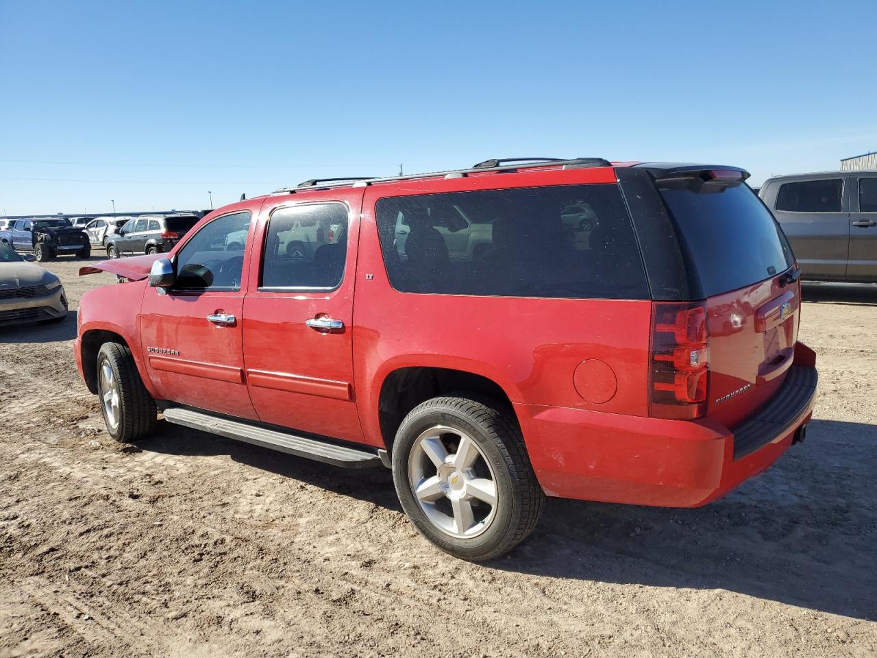 Photo 1 VIN: 1GNSKJE74DR155237 - CHEVROLET SUBURBAN 