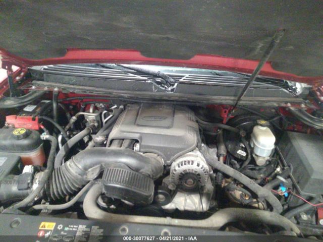 Photo 9 VIN: 1GNSKJE74DR334877 - CHEVROLET SUBURBAN 