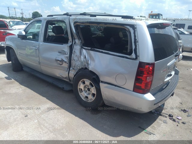 Photo 2 VIN: 1GNSKJE75DR349842 - CHEVROLET SUBURBAN 