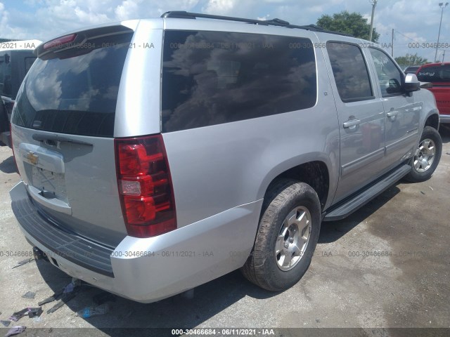 Photo 3 VIN: 1GNSKJE75DR349842 - CHEVROLET SUBURBAN 