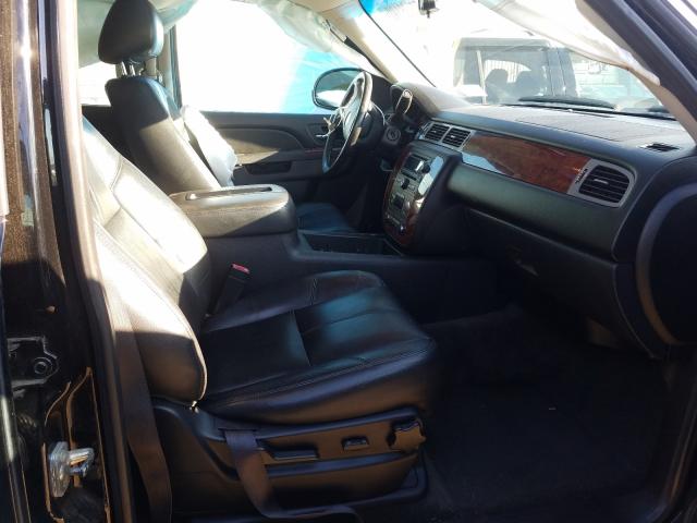 Photo 4 VIN: 1GNSKJE76DR139895 - CHEVROLET SUBURBAN K 