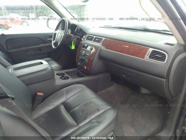 Photo 4 VIN: 1GNSKJE76ER117008 - CHEVROLET SUBURBAN 