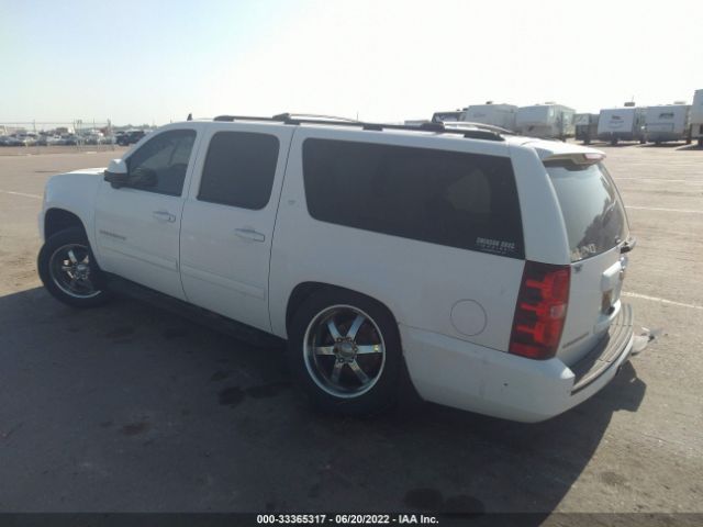 Photo 2 VIN: 1GNSKJE77DR101737 - CHEVROLET SUBURBAN 