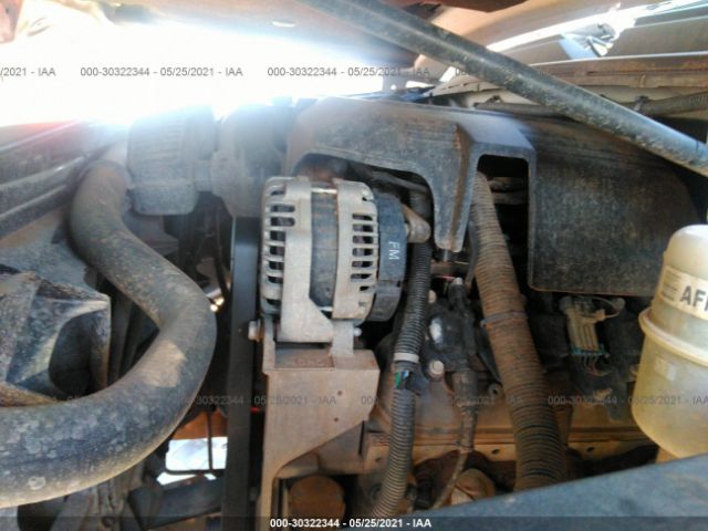 Photo 9 VIN: 1GNSKJE77DR140487 - CHEVROLET SUBURBAN 