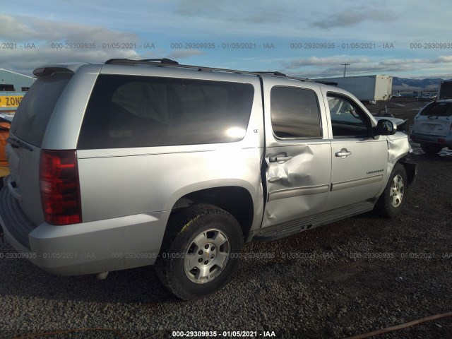 Photo 3 VIN: 1GNSKJE77DR312971 - CHEVROLET SUBURBAN 