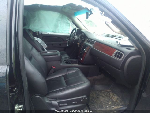 Photo 4 VIN: 1GNSKJE77ER210099 - CHEVROLET SUBURBAN 