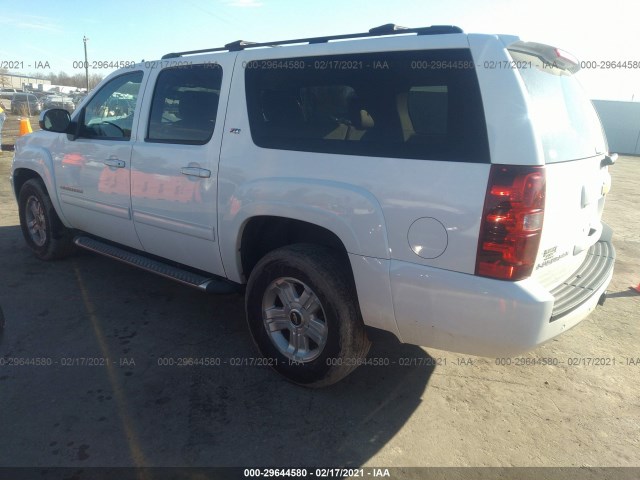 Photo 2 VIN: 1GNSKJE78CR128895 - CHEVROLET SUBURBAN 