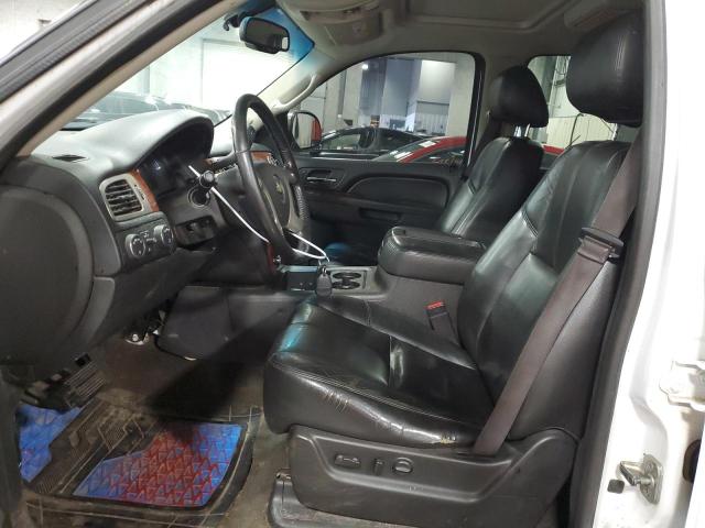 Photo 6 VIN: 1GNSKJE78DR146699 - CHEVROLET SUBURBAN 