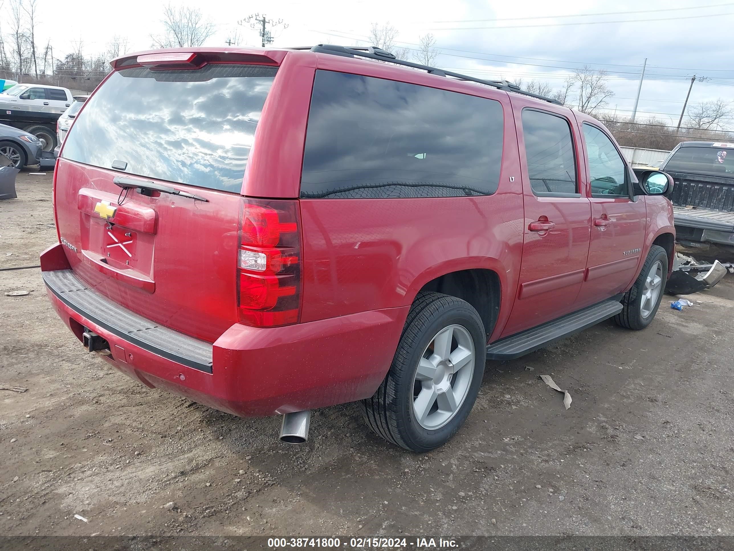 Photo 3 VIN: 1GNSKJE78DR377523 - CHEVROLET EXPRESS 