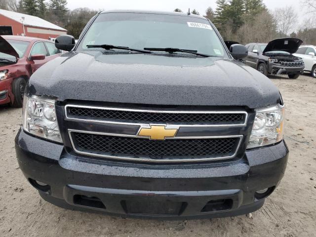 Photo 4 VIN: 1GNSKJE79DR229896 - CHEVROLET SUBURBAN 