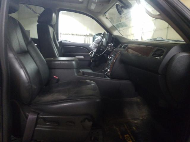 Photo 4 VIN: 1GNSKJE79DR230742 - CHEVROLET SUBURBAN K 