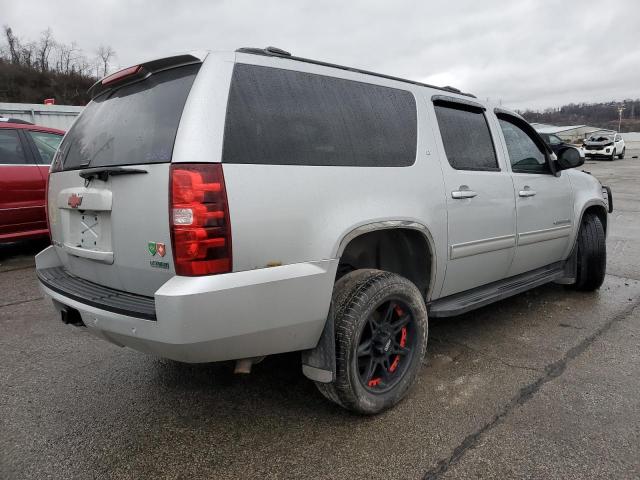 Photo 2 VIN: 1GNSKJE7XCR135802 - CHEVROLET SUBURBAN K 