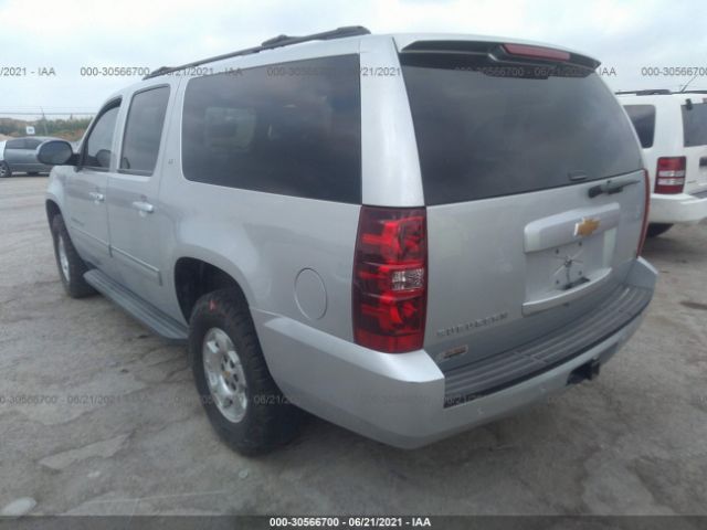 Photo 2 VIN: 1GNSKJE7XDR327433 - CHEVROLET SUBURBAN 