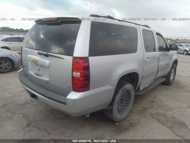 Photo 3 VIN: 1GNSKJE7XDR327433 - CHEVROLET SUBURBAN 